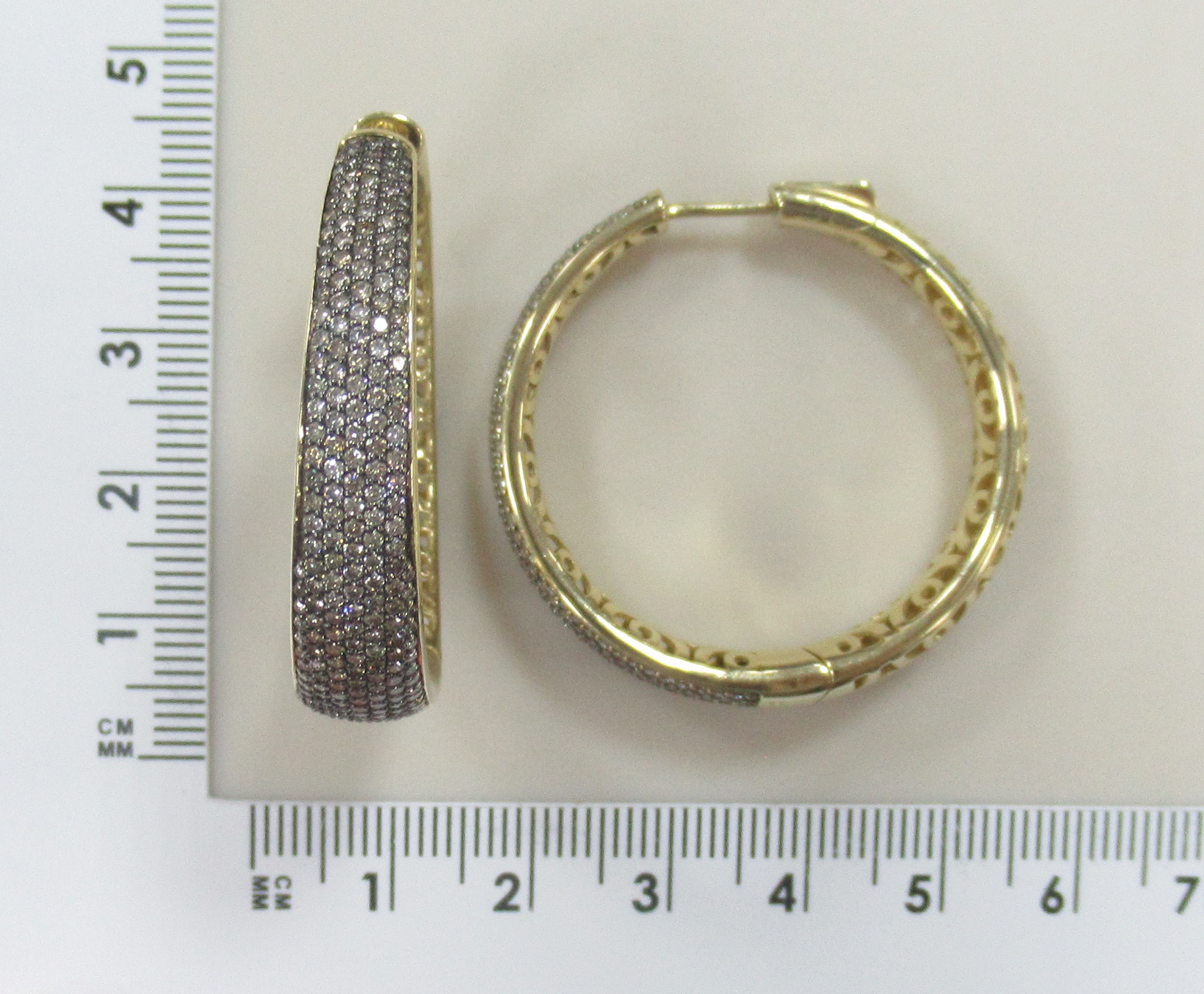 Серьги-конго из желтого золота с бриллиантами